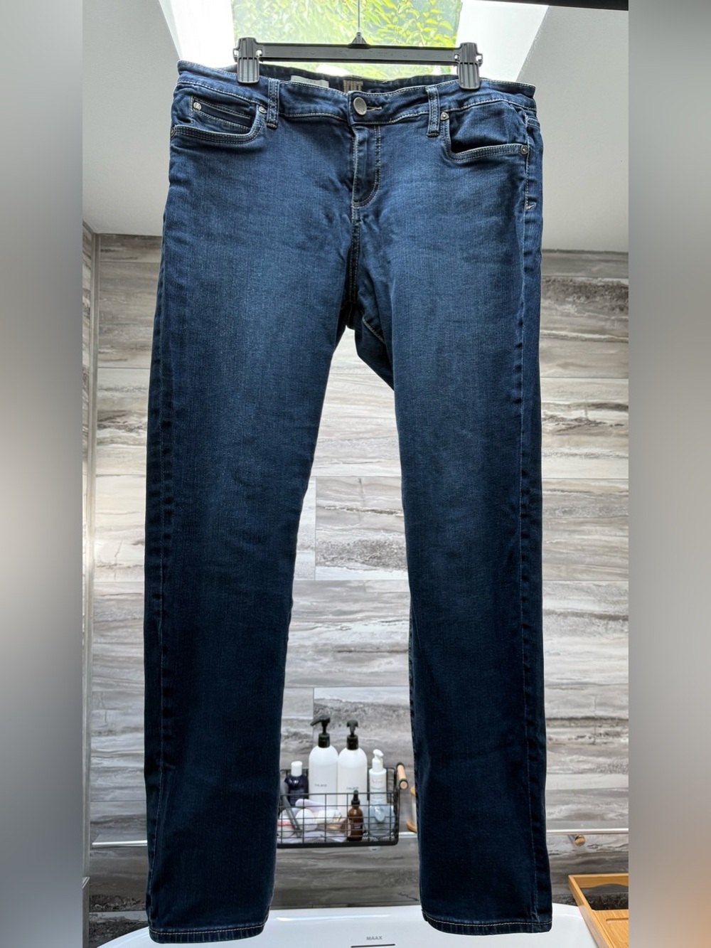 W’s 16 Kut from the Kloth Diana Skinny Jeans - perfectly worn in. <3